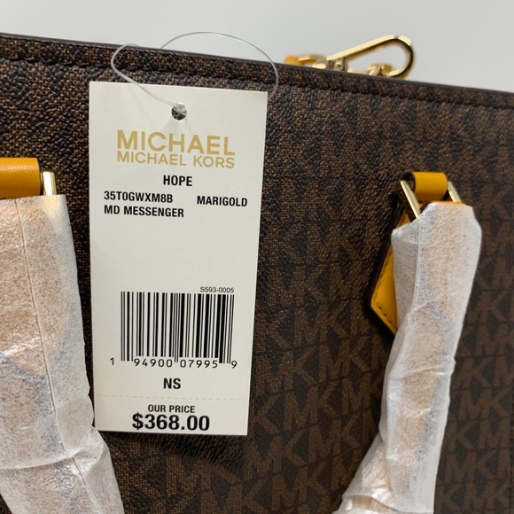 Michael Kors Hope Medium Messenger - Picture 8 of 10
